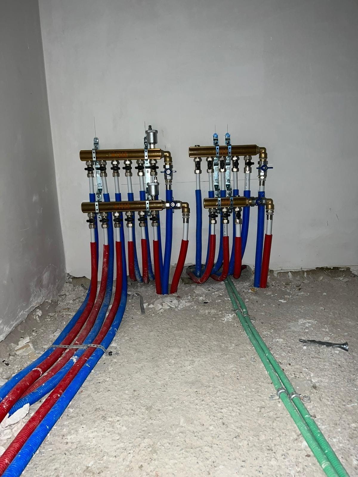 Collecteur chauffage sanitaire installé par Yce Confort